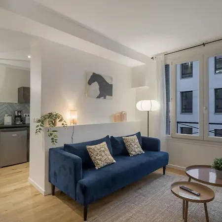 Bel - Invalides Apartman *