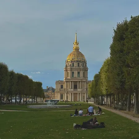 Bel - Invalides * Parijs